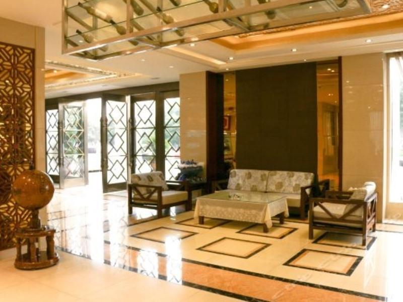 Линьи: GreenTree Alliance Hotel Linyi Bus Station