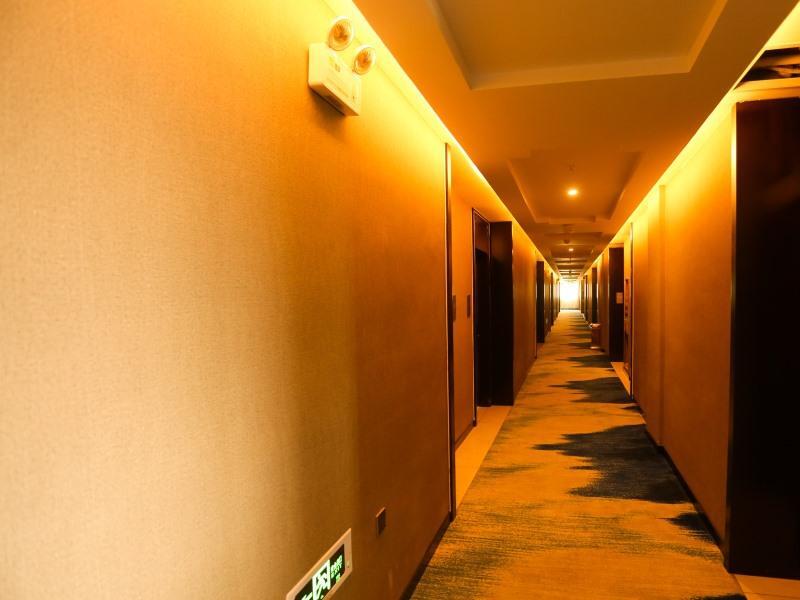 Хами: GreenTree Inn Hami Railway Station Bayi Road