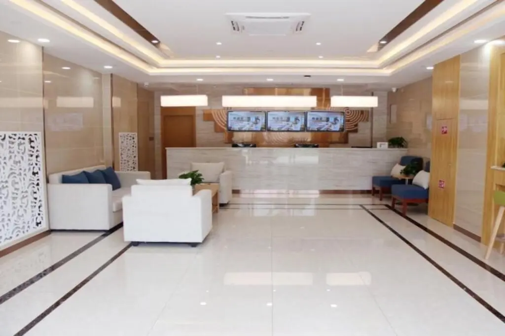 Цзинань: GreenTree Inn Jinan Licheng District Fenghuang Road East High-speed Railway Station