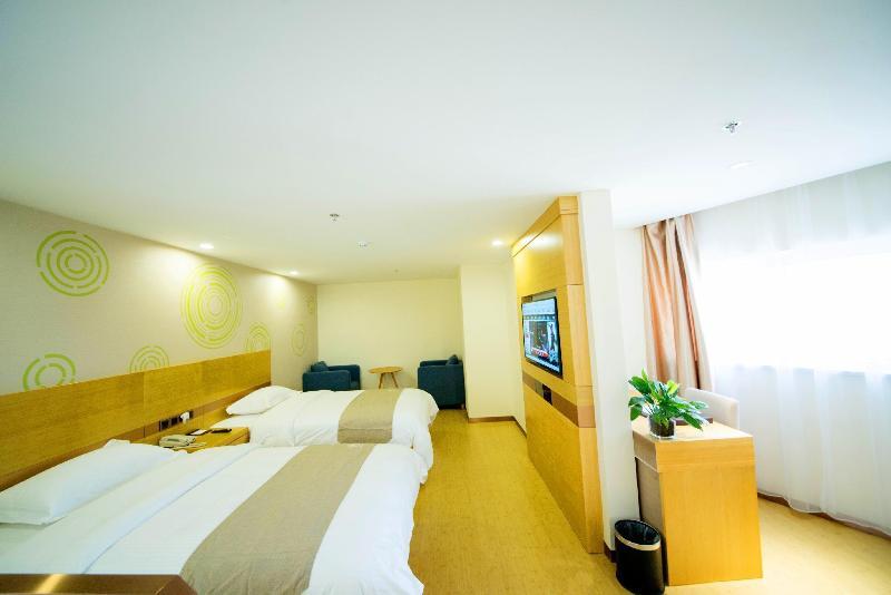 Чжанцзяган: GreenTree Inn Zhangjiagang Yangshe Old Street Stadium