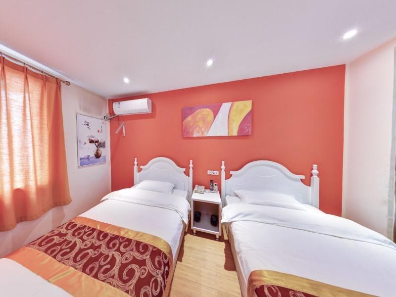 Чжоукоу: Shell Hotel Zhoukou Jiaotong Zhong Road Bus Center Station