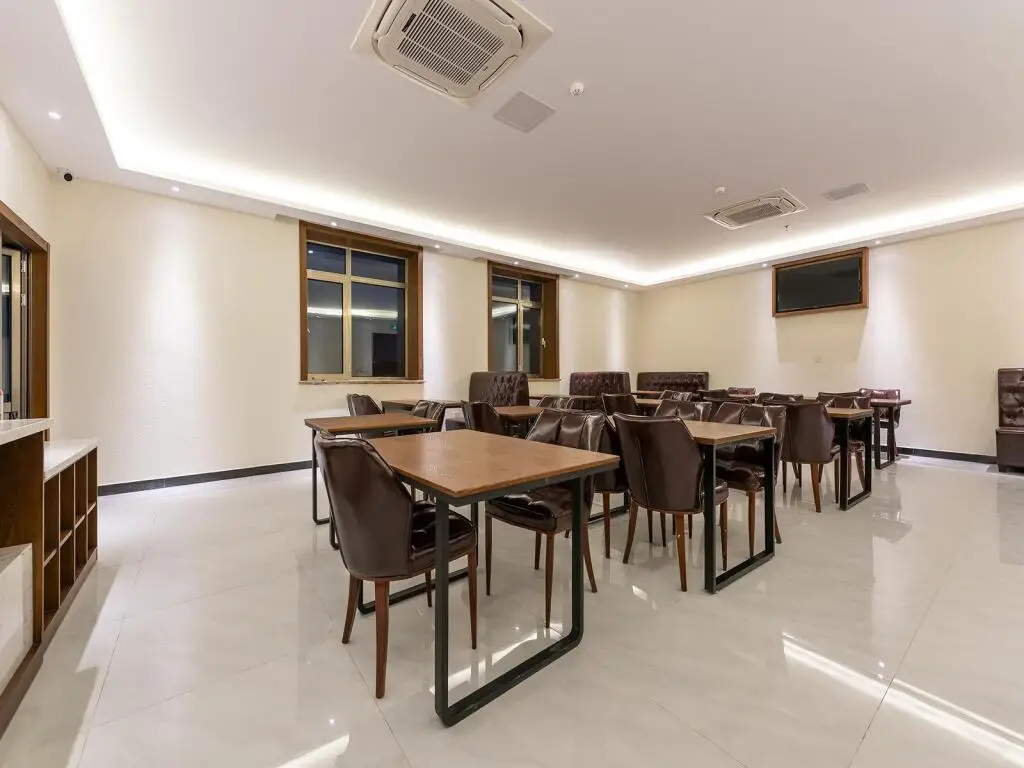 James Joyce Coffetel Beijing Changping Dongguang Metro Statino University City — фото 1