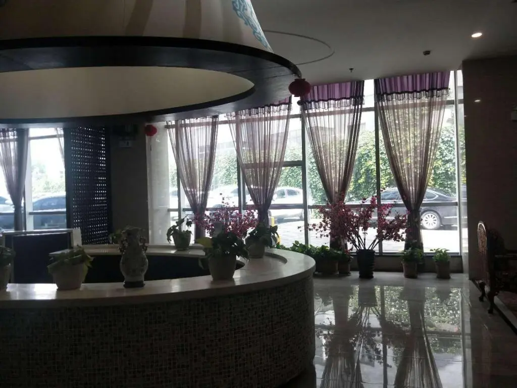 Инин: Xana Hotelle Yining Airport Road Jinwuyuan