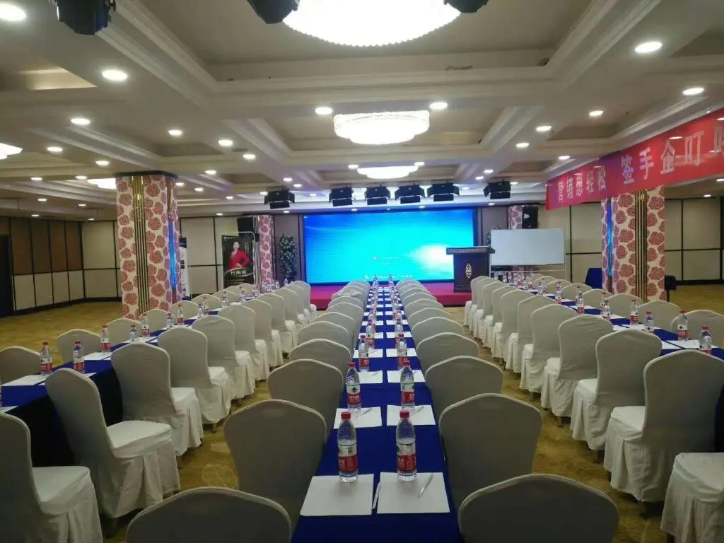 Инин: Xana Hotelle Yining Airport Road Jinwuyuan