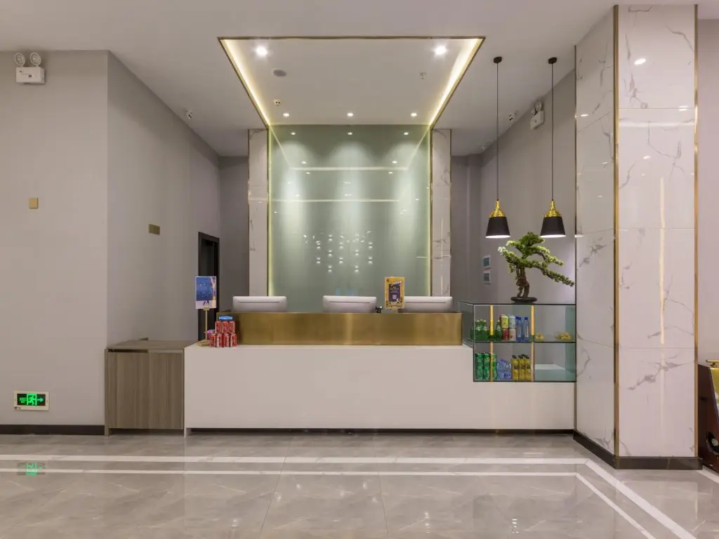 Куньмин: 7 Days Premium Hotel Kunming East Railway Station Juhua Village