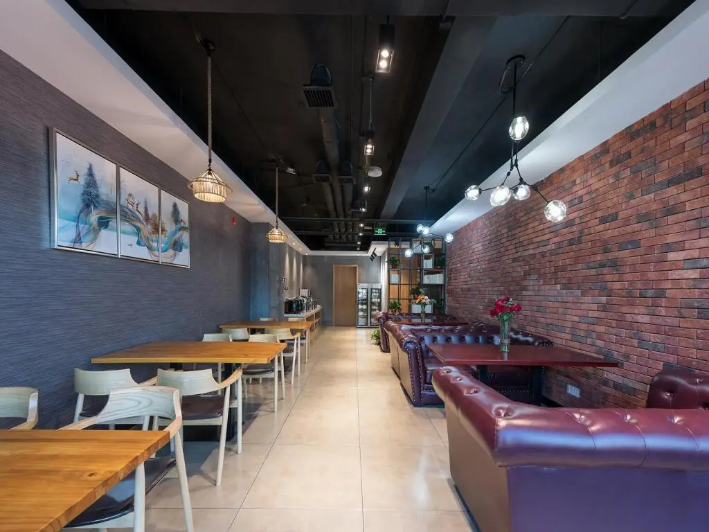 Таншань: James Joyce Coffetel Tangshan Zunhua Film City