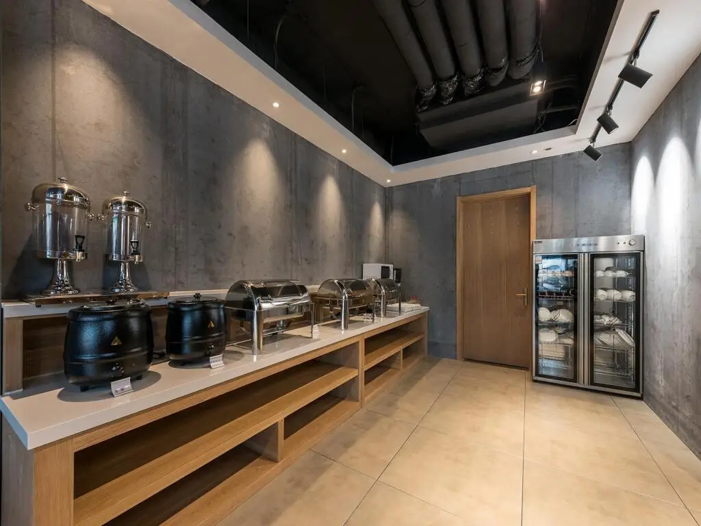 James Joyce Coffetel Tangshan Zunhua Film City — фото 1