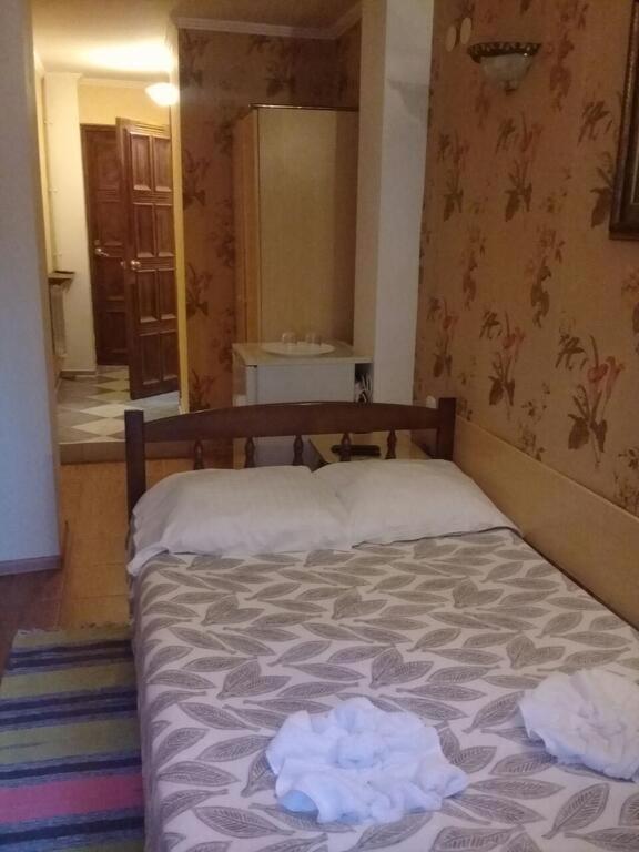 Витязево: Guest House Viking