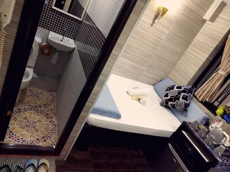 Гонконг: Dhillon Hostel