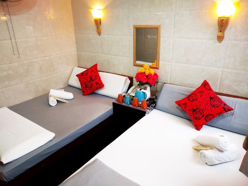Гонконг: Dhillon Hostel