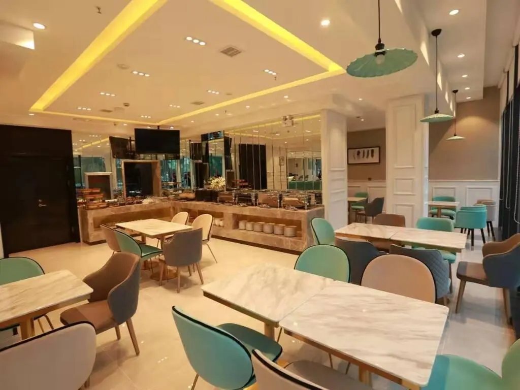Цзиньчжоу: Xana Hotelle Zhongyang Nan Street Red Star Macalline