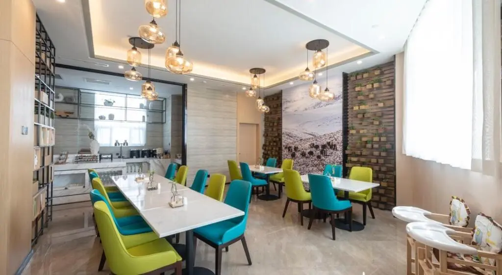 Урумчи: Atour Hotel Urumqi People's Cinema