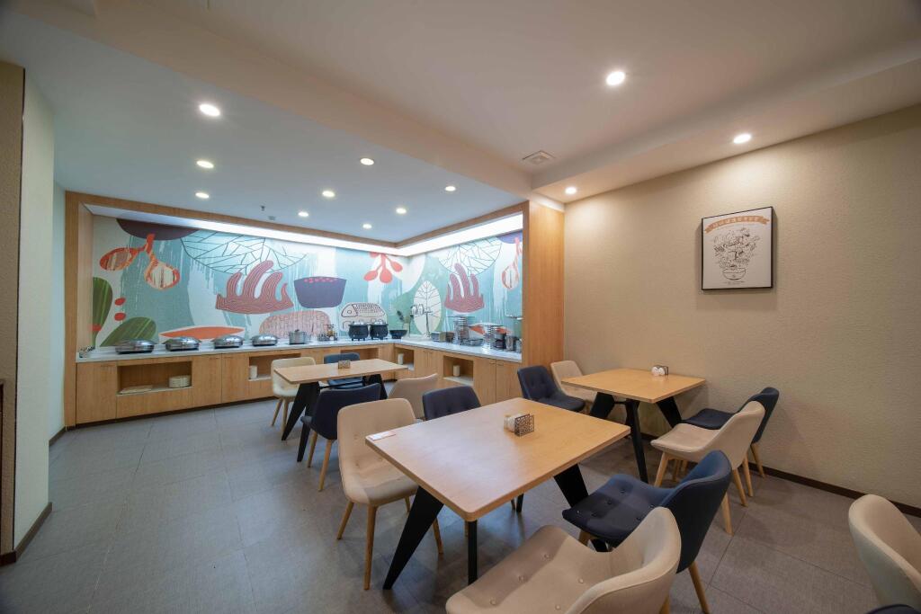 Ухань: Hanting Hotel Wuhan Qushuilou Metro Station