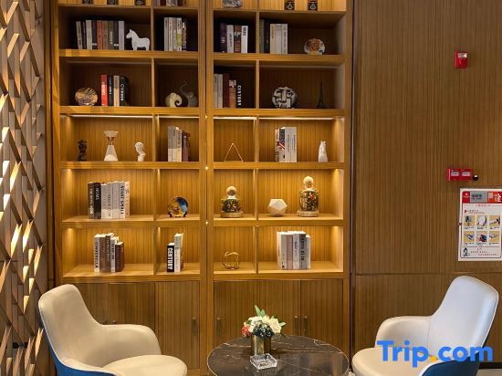 Чжаньцзян: Borrman Hotel Zhanjiang Wuchuan