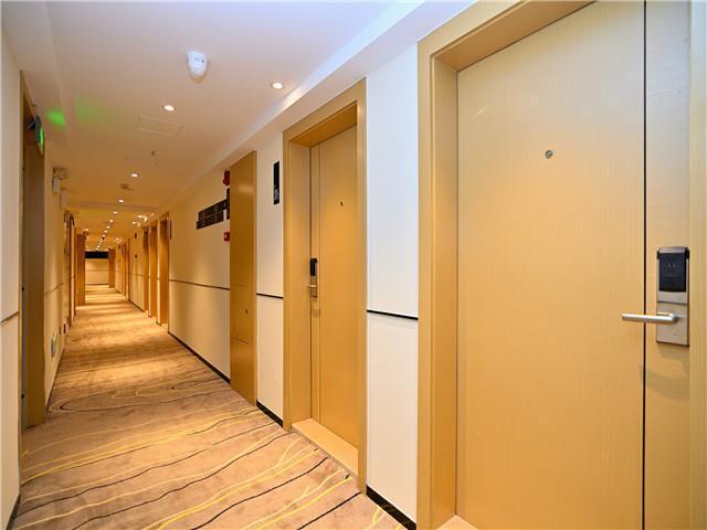 Куньмин: City Comfort Inn Kunming High Speed Railway South Station Yongxin Harvard