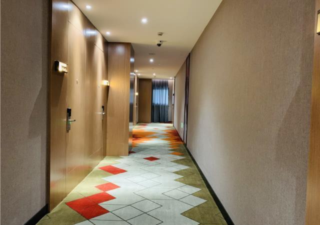 Шанхай: Borrman Hotel Pujin Road Shanghai