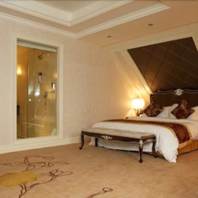 Чэнду: Cezanne Manor Hotel & Resort