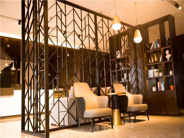 Хуанган: Borrman Hotel Huanggang Wuxue