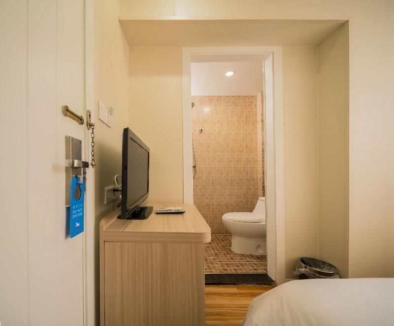 Шанхай: Hanting Hotel Shanghai Xiaomuqiao Road