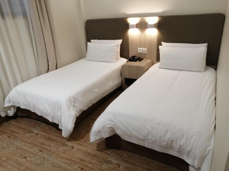Шанхай: Hanting Hotel Shanghai Xiaomuqiao Road