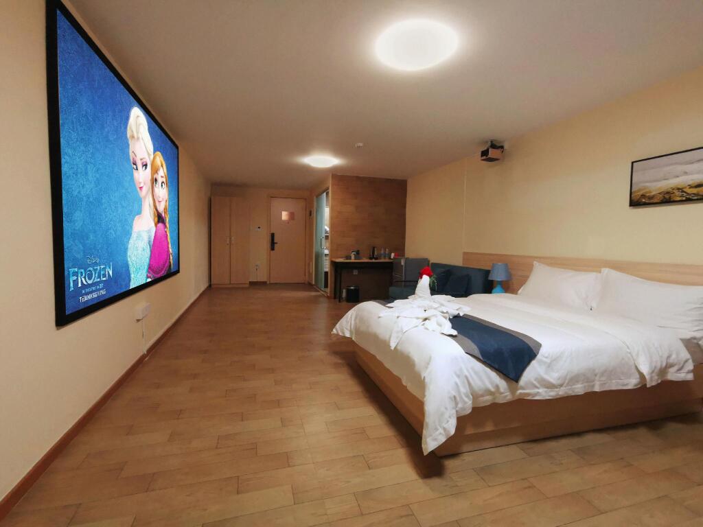 Фошань: WOWQU Serviced Apartment Foshan Kuiqi Road Rainbow Shopping Center