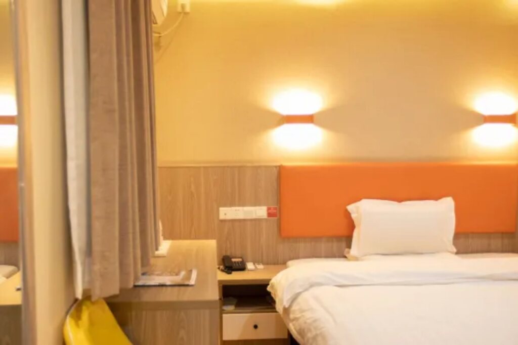 Шанхай: 7 Days Premium Hotel Shanghai Xujiahui Longhua Road Metro station