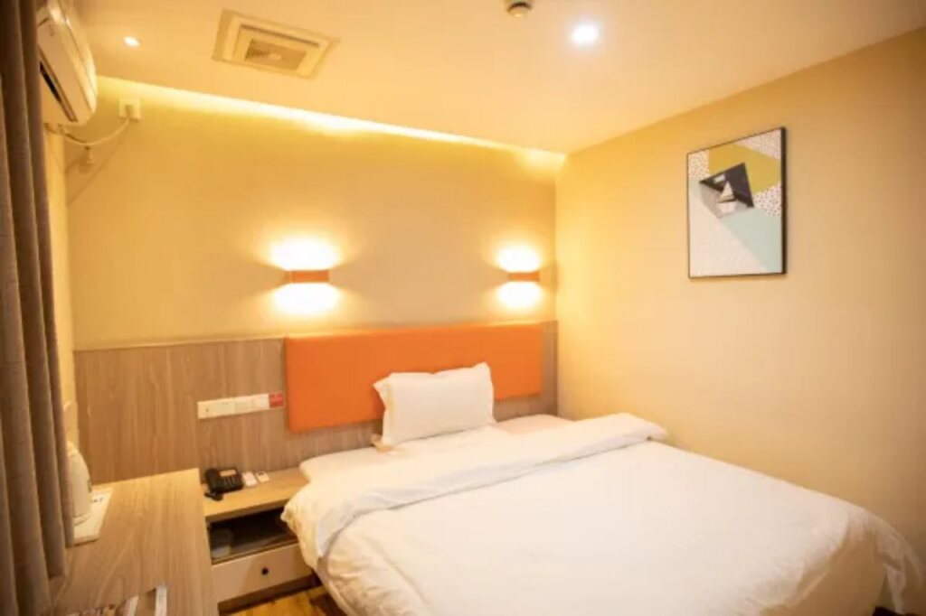 Шанхай: 7 Days Premium Hotel Shanghai Xujiahui Longhua Road Metro station