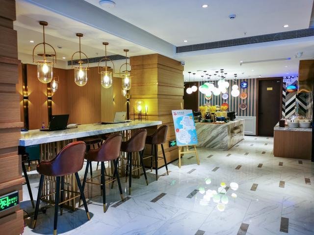 Гуйян: Magnotel Hotel Guiyang Fountain Commercial Center Metro Station