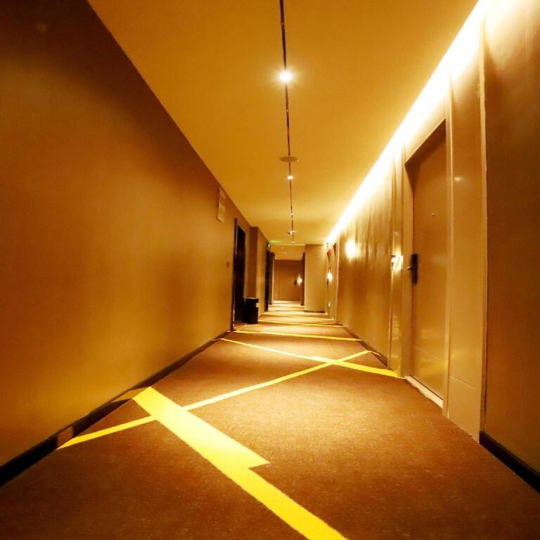 Сяннин: IU Hotel Xianning Railway Station