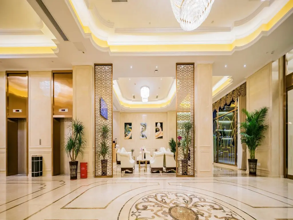 Чэнду: James Joyce Coffetel Chengdu Huayang Convention and Exhibition Center Haichang Polar Aquarium