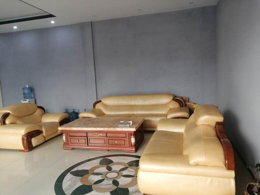 Куньмин: Pai Hotel Kunming West Mountain Nanya Fengqing