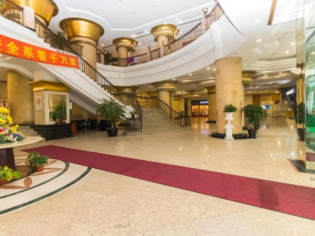 iFamily Apart Hotel Lujiazui Branch — фото 1