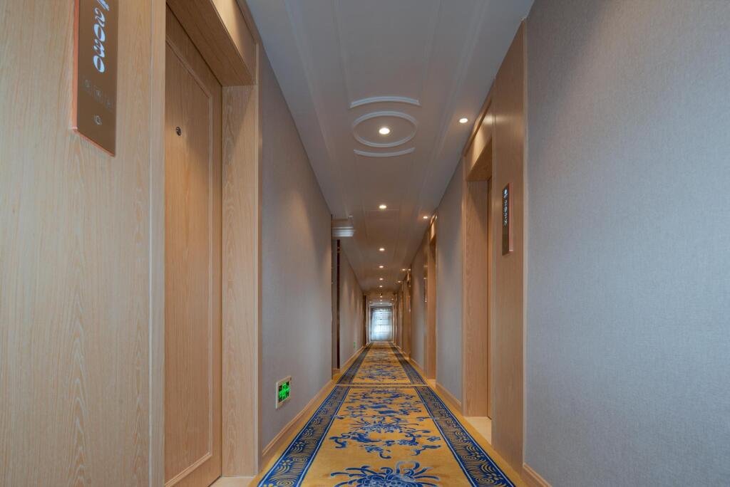 Куньмин: Vienna Hotel Yunnan Chunrong Street Qicai Yunan