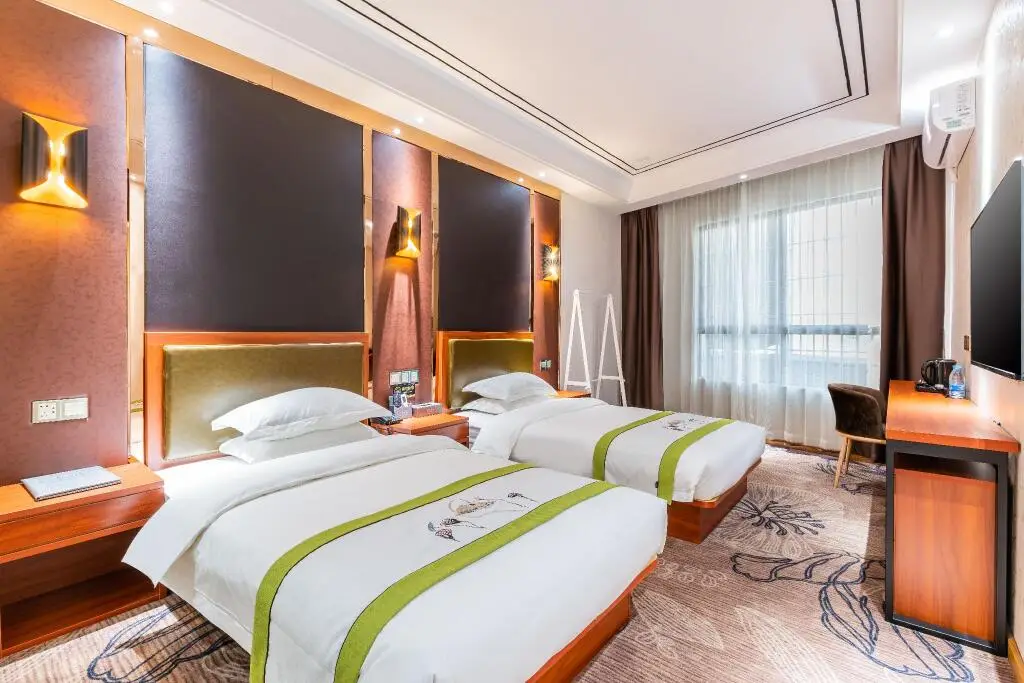 Фошань: Foshan lante hotel (zu miao subway station)