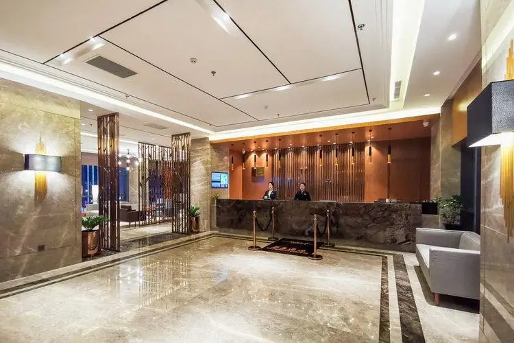 Шэньян: Yitel Collection Collection Shenyang North Railway Station South Square