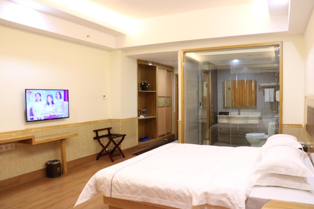 Шэньчжэнь: Yinglan Hotel (Shenzhen New Exhibition Center)