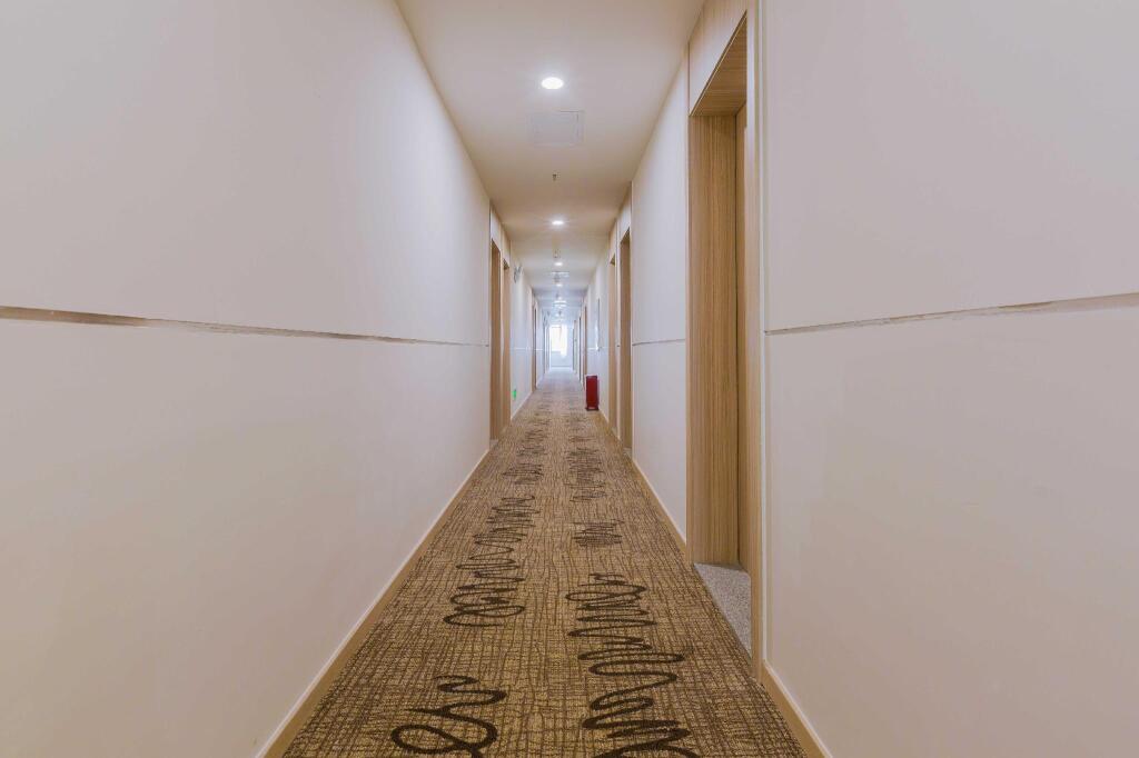 Яань: Hanting Hotel Kunming Changshui Airport