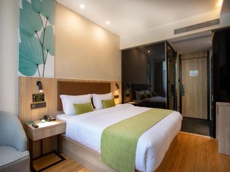Шанхай: GreenTree Inn Shanghai Haiqi Road