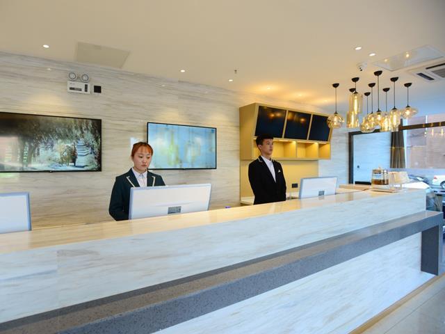 Даньдун: City Comfort Inn Dandong Railway Station