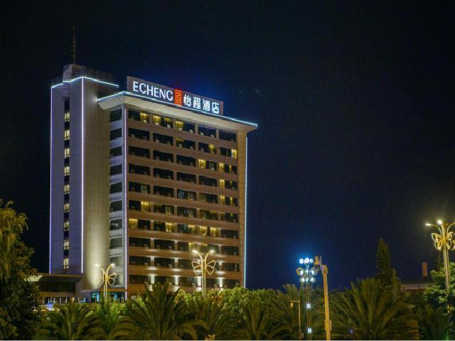 E-Cheng Hotel Dali High-Speed Railway Station Erhai Lake — фото 1