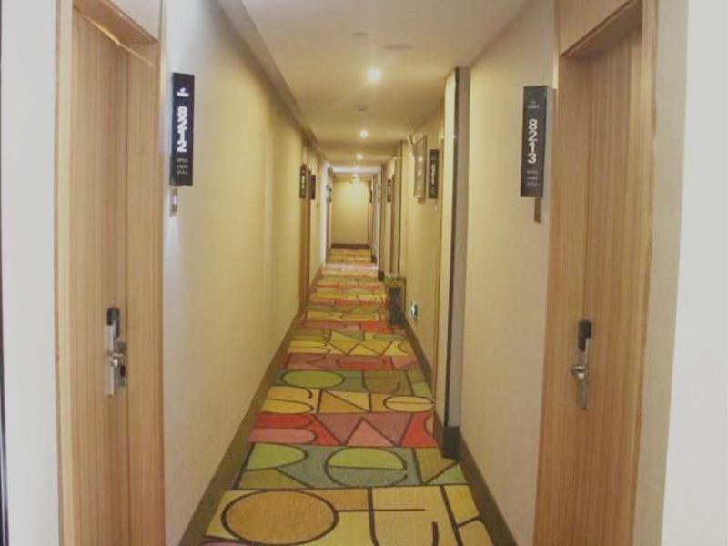Шанхай: Shell Shanghai Chedun Yingshi City Yingshi Road Hotel