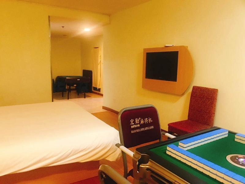 Шанхай: Jun Hotel Jiangsu Suzhou Kunshan Huaqiao Town Zhaofeng Road Metro Station