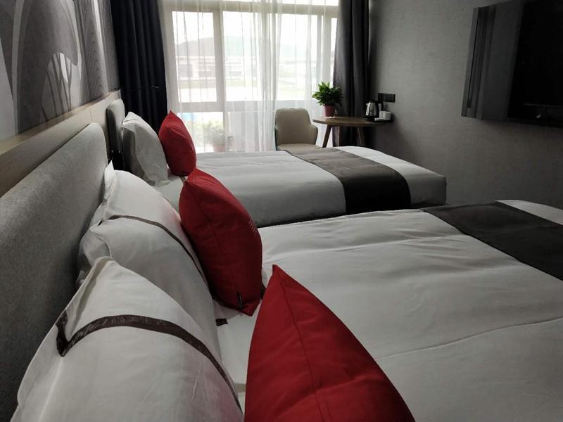 Тайан: Thank Inn Hotel Shandong Tai'an High-Speed Railway Station