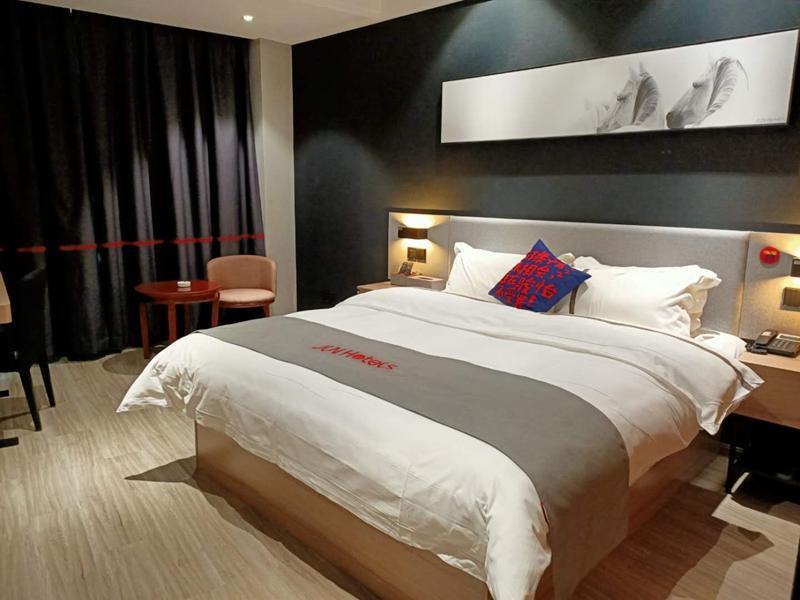 Шиянь: Jun Hotel Hubei Shiyan Zhuxi Lugu Central City