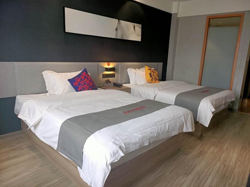 Шиянь: Jun Hotel Hubei Shiyan Zhuxi Lugu Central City