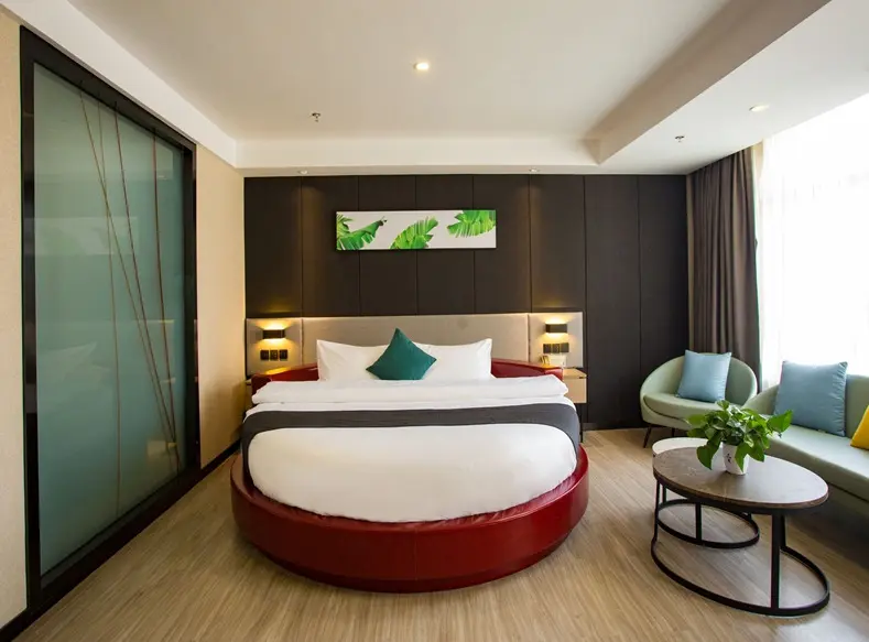 Люян: UP and IN Hotel Shanxi Lvliang Fenyang Oriental International City