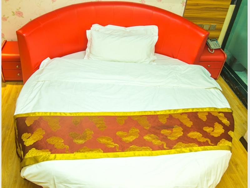Чжэнчжоу: Thank Inn Hotel Henan Zhengzhou Zhengdong New District
