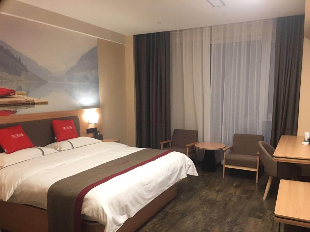 Чжэнчжоу: Thank Inn Hotel Henan Zhengzhou Huiji District Wanda Plaza