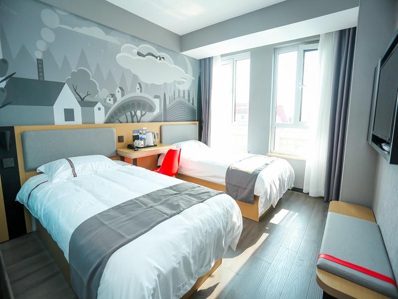Циндао: Thank Inn Hotel Shandong QIngdao Chengyang District Tellhow International Plaza