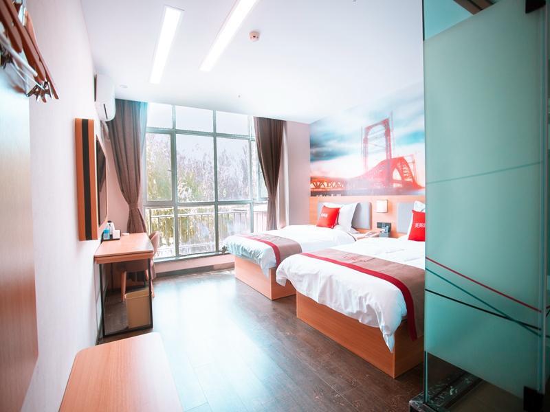 Яркенд: Thank Inn Hotel Xinjiang Kashi Shache Rongbin Commercial Street
